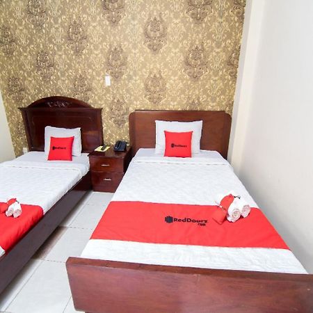 Reddoorz Near 23Rd September Park Cidade de Ho Chi Minh Exterior foto